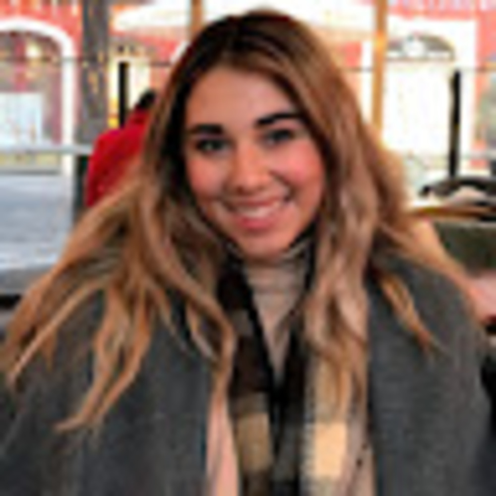Meet your Posher, Daniela